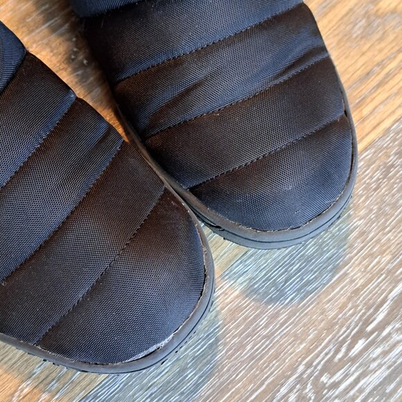 Minnetonka Northtown Boots - Picture 5 of 10